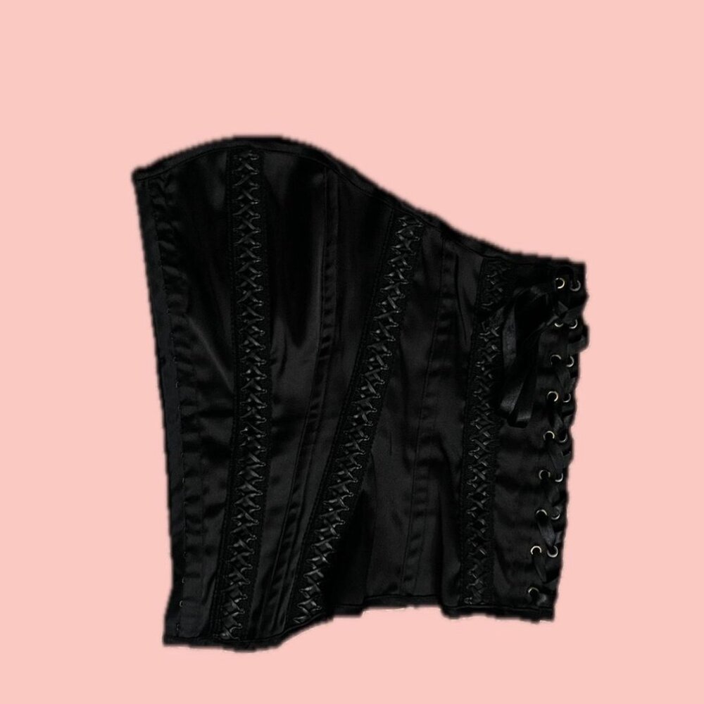 PRE LOVED BLACK CROSET